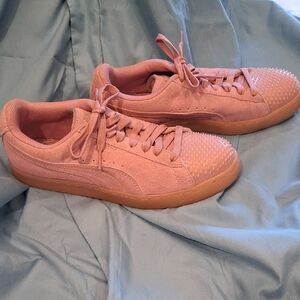 Puma Women's Pink Sneakers